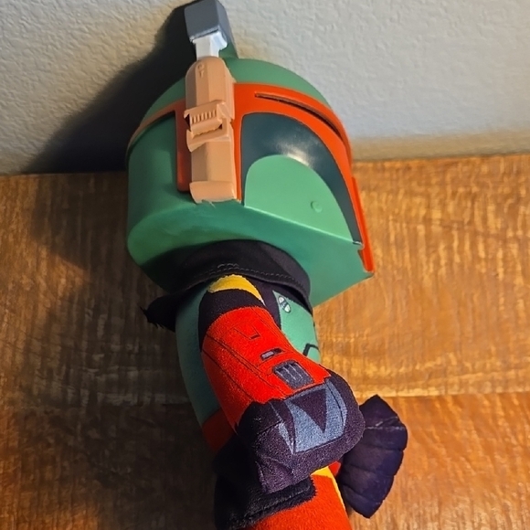 Star Wars Boba Fett Plush Toy - Green and Red - Picture 6 of 7